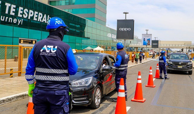 ATU inspeccionó a taxistas en aeropuerto Jorge Chávez.