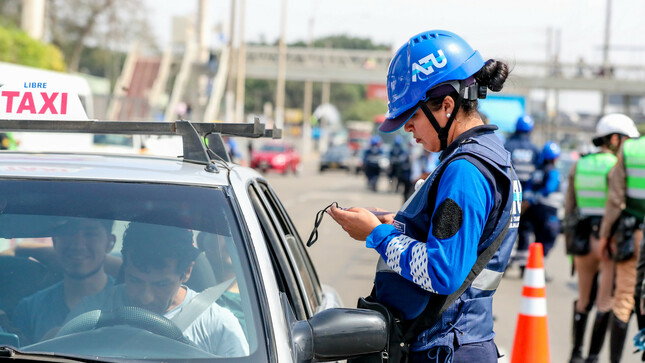 ATU tomará fuerte medida contra conductores.