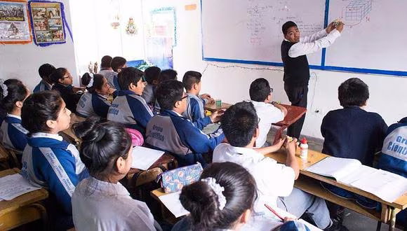 Gran campaña hacia escolares en Callao.