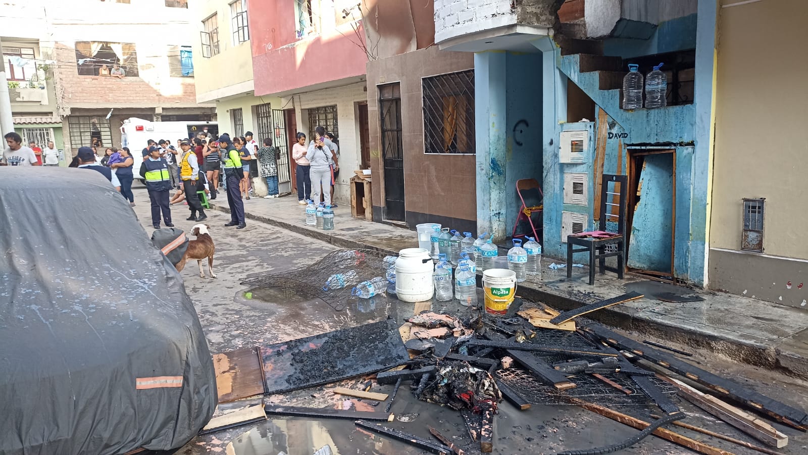 Incendio en Carmen de la Legua.||