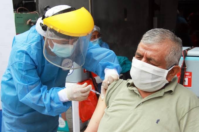 Covid-19: Desde el lunes 31 vacunarán a mayores de 60 años