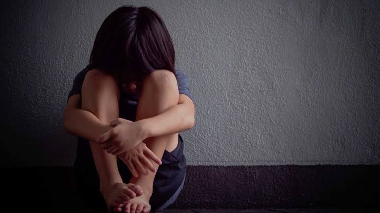 6 años de cárcel contra padre que realizaba propuestas sexuales a su hija