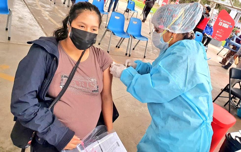 Conozca los locales de vacunación para embarazadas en el Callao