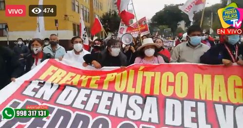 Simpatizantes de Perú Libre marcha hasta el Jurado Electoral Especial