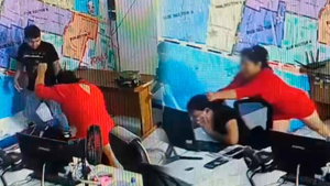 Mujeres se mechan en central de videovigilancia de La Perla