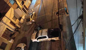 Terror en La Perla: sicario desata balacera y persigue a su víctima por varias cuadras