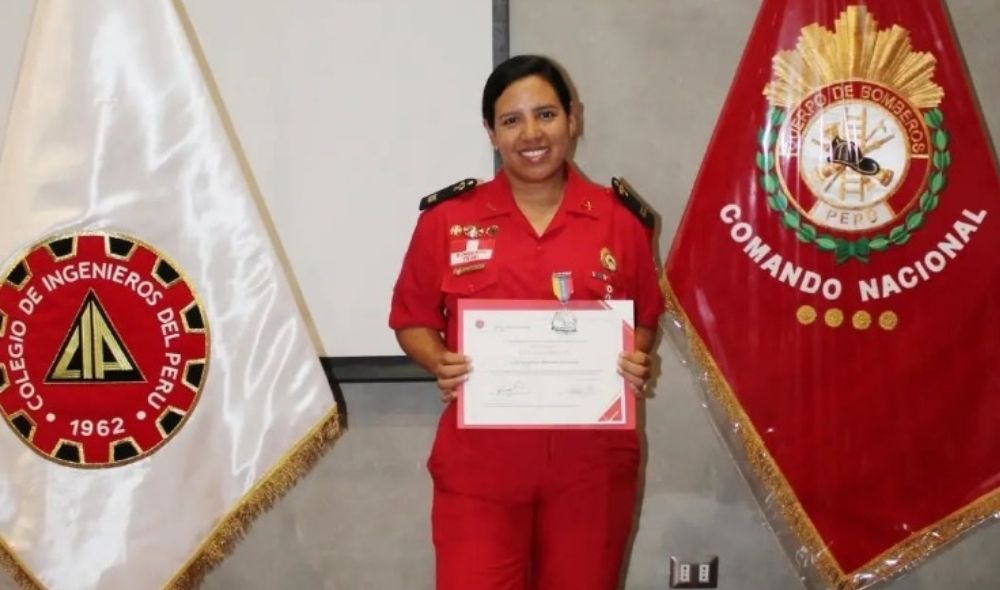 Conoce la historia de Lucy Sánchez, la bombera chalaca reconocida por su misión humanitaria en Venezuela