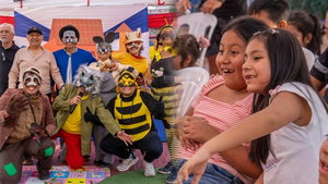 Promueven arte y cultura mediante el teatro a las familias carmelinas