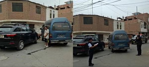 Ventanilla: Choque entre auto y combi alarma a vecinos de Villa Los Reyes