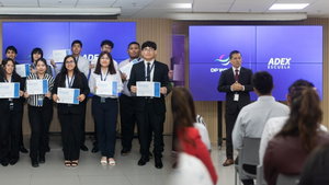 14 jóvenes del Callao culminan formación en logística internacional impulsada por DP World y ADEX Escuela